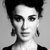 Layla Alizada as Lucy