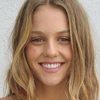 Isabelle Cornish as Chloe Patterson