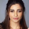 Daisy Shah as Sanjana Singh