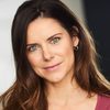 Elisabeth Hower as Eve Hansen