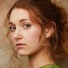 Sarah Sawyer as Elizabeth