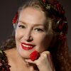 Suzan Kardes as Neighbor