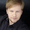 Andrew Hodwitz as Bowden