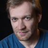 Lukáš Melník as primář Roman Divecký