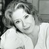 Sally Kemp as Laurie