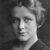 Renée Björling as Aunt Elisabeth