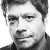 Julio Casado as Policía Caos