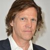 Simon Templeman as Sardath / Console Voice (voice)