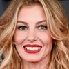 Faith Hill as Sarah Sunderson