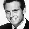 Craig Hill as Lieutenant Aldrich