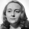 Mathilde Casadesus as Anna (uncredited)