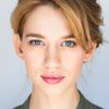 Yael Grobglas as Sarah
