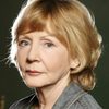 Christine Schorn as Alte