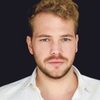 Ben Münchow as Louis (Boy 6)