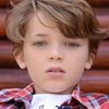 Benjamín Otero as Enzo