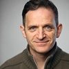 Daniel Tatarsky as Martin