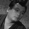Kan Yanagiya as Tanoue Nitôhei