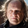 Tomek Nowicki as Sven