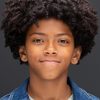 Gian Knight Ramirez as Éric