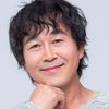 Park Choong-seon as Senior Writer