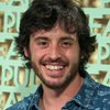 Javier Pereira as Víctor