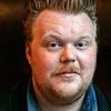 Fabian Jansen as Niels