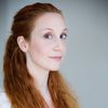 Eva Verena Müller as Tante Annemarie