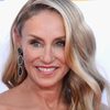 Tracy Pollan as Leslie, College Girl