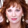 Daria Nicolodi as Anne