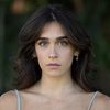 Izabel Pakzad as Shallow Friend #2