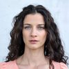 Lili Gesler as Helena