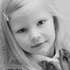 Erika-Shaye Gair as Cassie, age 5