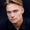 Akseli Kouki as Salo