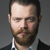 Jóhannes Haukur Jóhannesson as Mr Russell