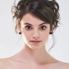 Francesca Reale as Laura