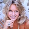 Suzanna Leigh as Janet Playfair