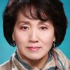Min Kyeong-ok as Old woman