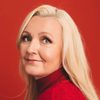 Mari Perankoski as André's mother
