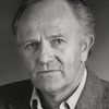 Josef Sommer as Gerald Ducksworth