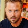 Thijs Römer as Jim