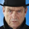 Antonio Marsina as Arthur Weisser