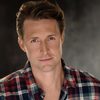 Michael Shenefelt as Carter