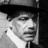 William Smith as Philip Gentry - A Detective