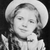 Lora Lee Michel as Sonya (Uncredited)