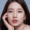 Suzy as Young Yang Seo-yeon