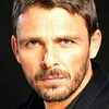 Luis Mottola as Ernesto