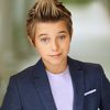 Gavin Magnus as Byron