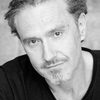 Gary Piquer as Keith