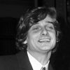 Pierre Fabre as L'employé de bureau ricaneur