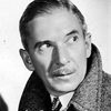 Murray Kinnell as Hugo
